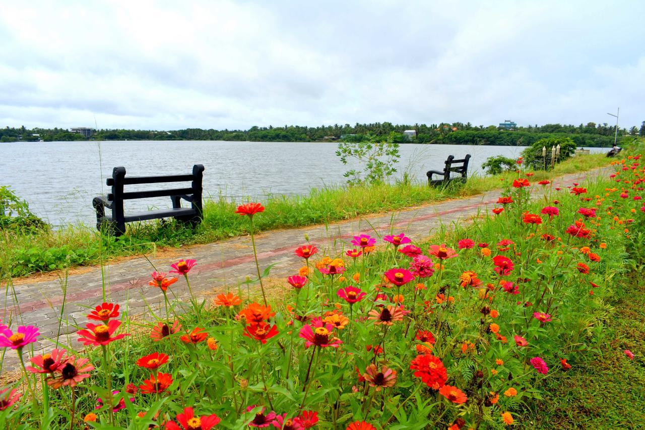Lake City Resort Anuradhapura Exterior photo